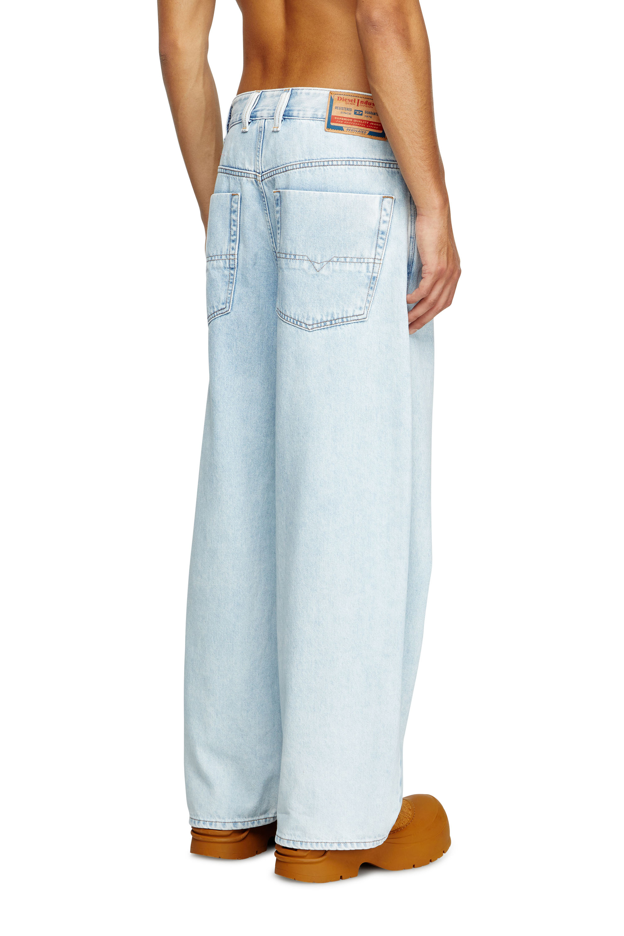Diesel - Unisex's Relaxed Jeans 1997 D-Enim-M 09M74, Light Blue - 4