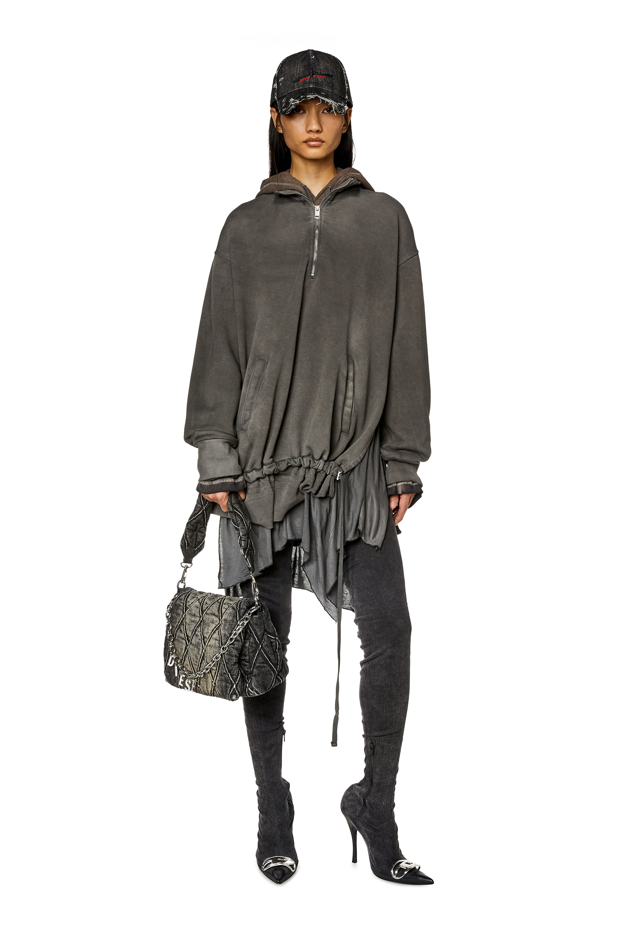 Diesel - CHARM-D SHOULDER M, Woman's Charm-D M-Shoulder bag in quilted denim in Black - 2